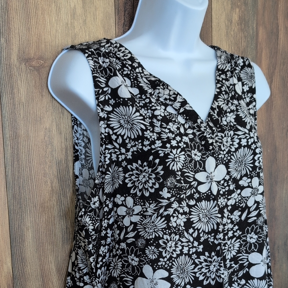 Sonoma Black and White Floral V Neck Tank Top Blouse L W211 - Picture 2 of 6